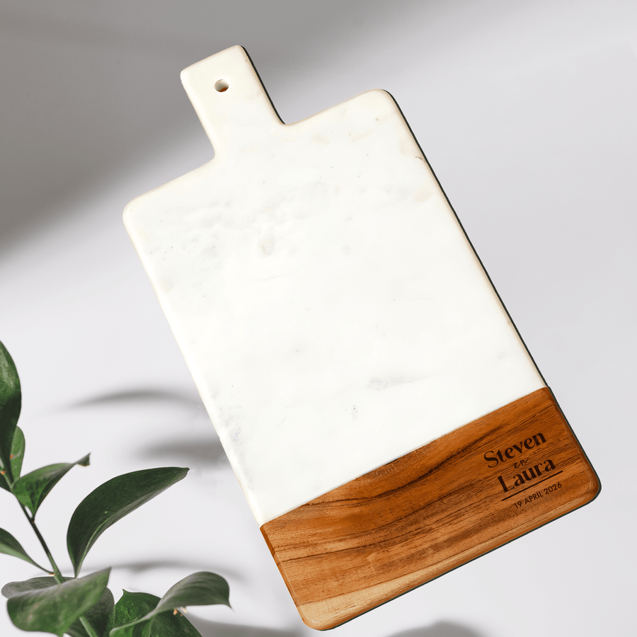 Staande Marmer/Houten Serveerplank met Voornaam - Sfeer foto