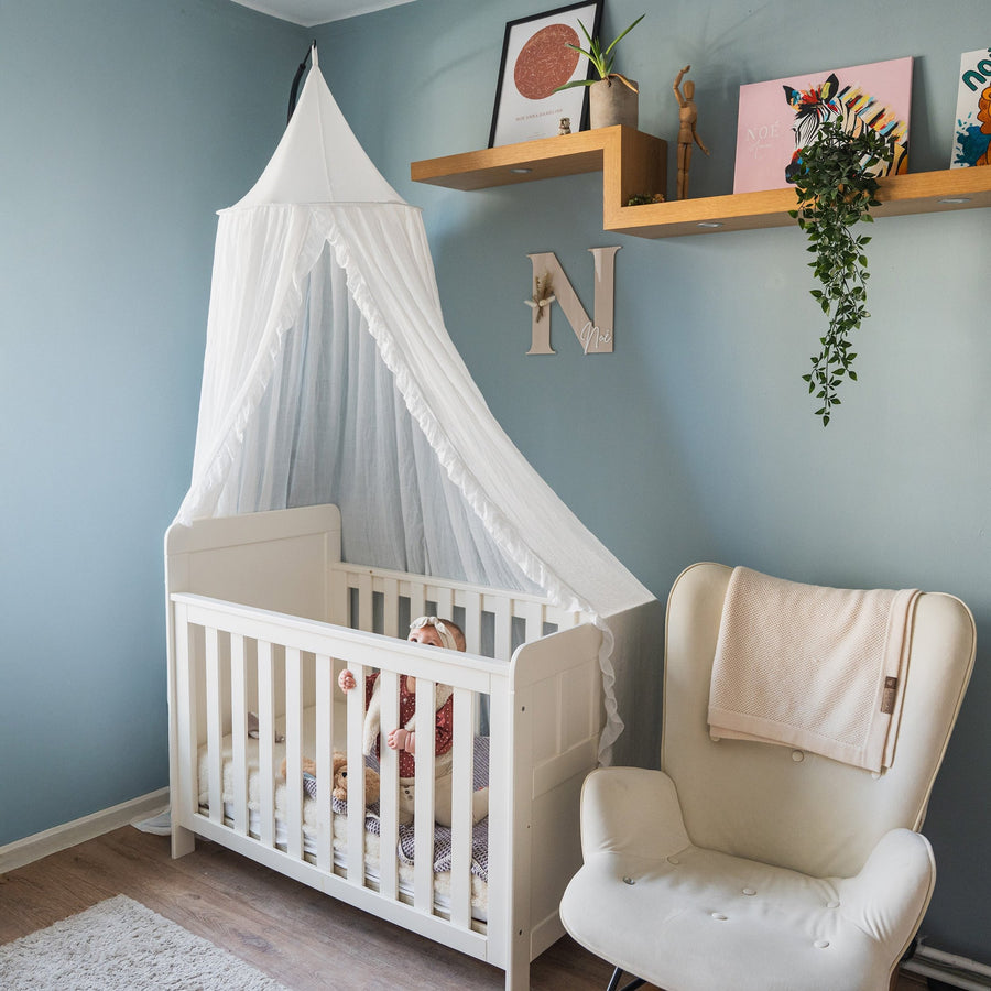 Acryl Naambordje met Droogbloemen in kinderkamer op de muur - Sfeer - Beige - Naturel